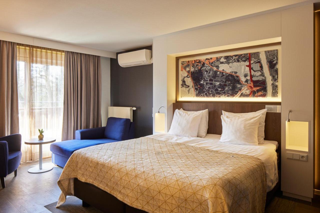Auberge Du Bonheur Tilburg Luaran gambar