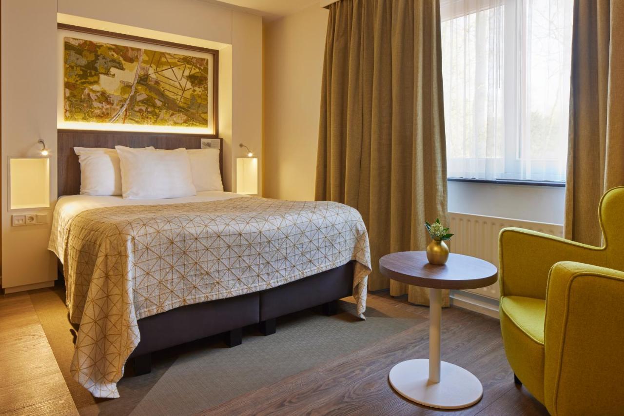 Auberge Du Bonheur Tilburg Luaran gambar
