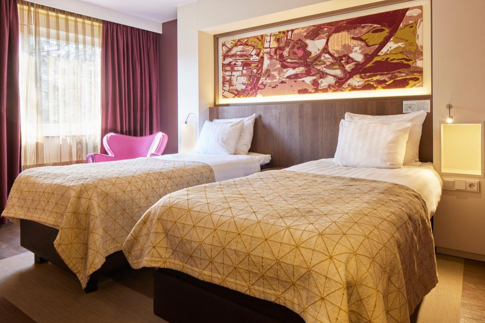 Auberge Du Bonheur Tilburg Luaran gambar